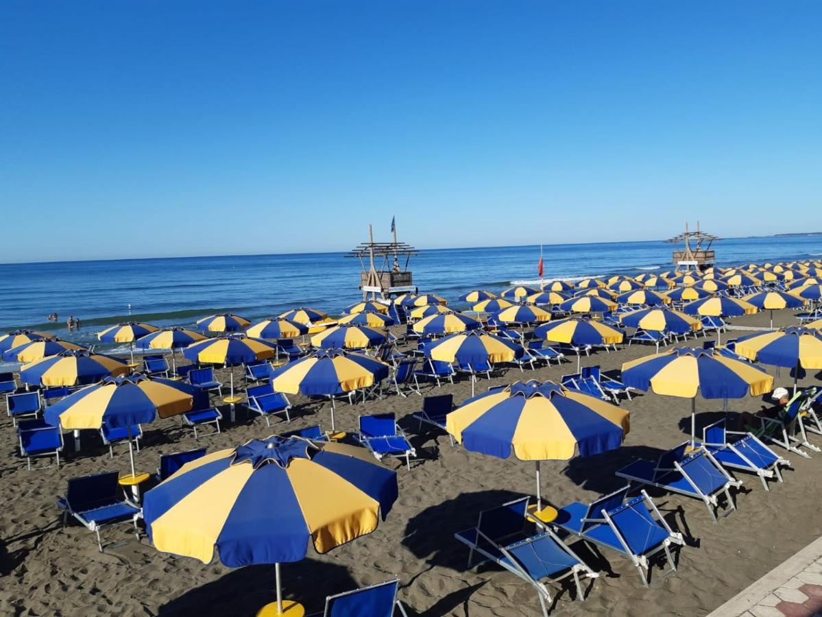 Hotel Tirreno Latina Dış mekan fotoğraf
